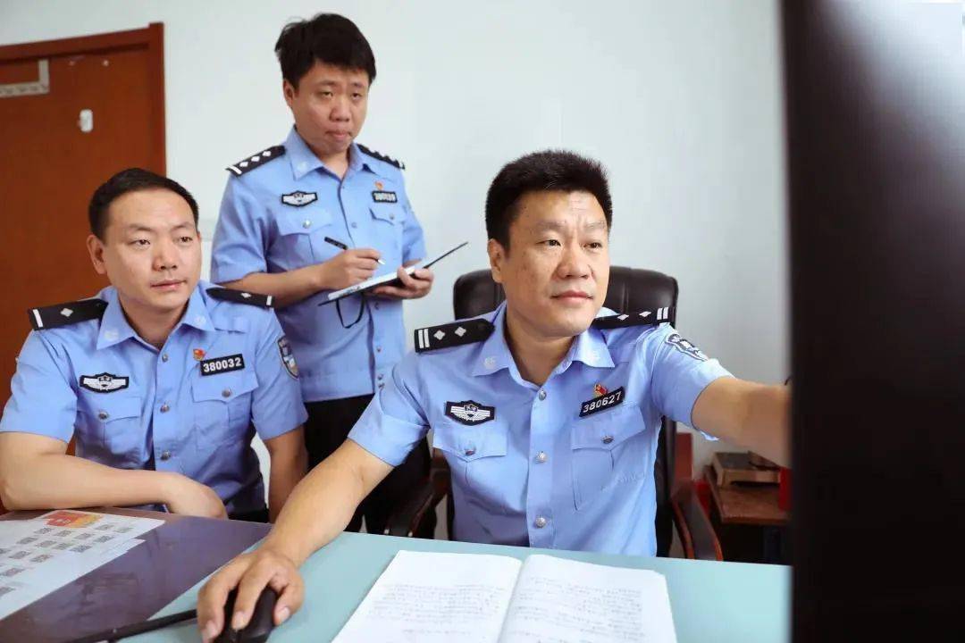 刑警队破案的历程与智慧_解答解释