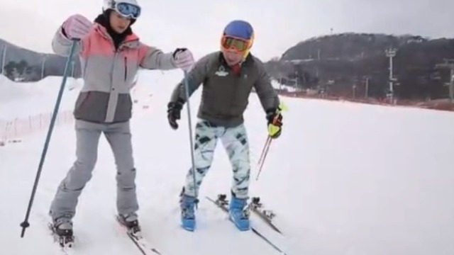 滑雪教练教女生，从入门到高手的进阶之旅