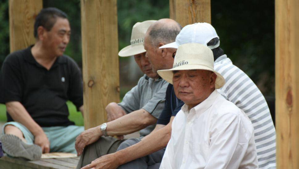 61岁习武大爷喜得子，意欲再添二子，人生新篇章如何续写？