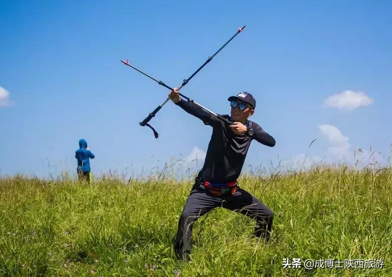 男子徒步去西藏，小伙到大爷的朝圣之旅