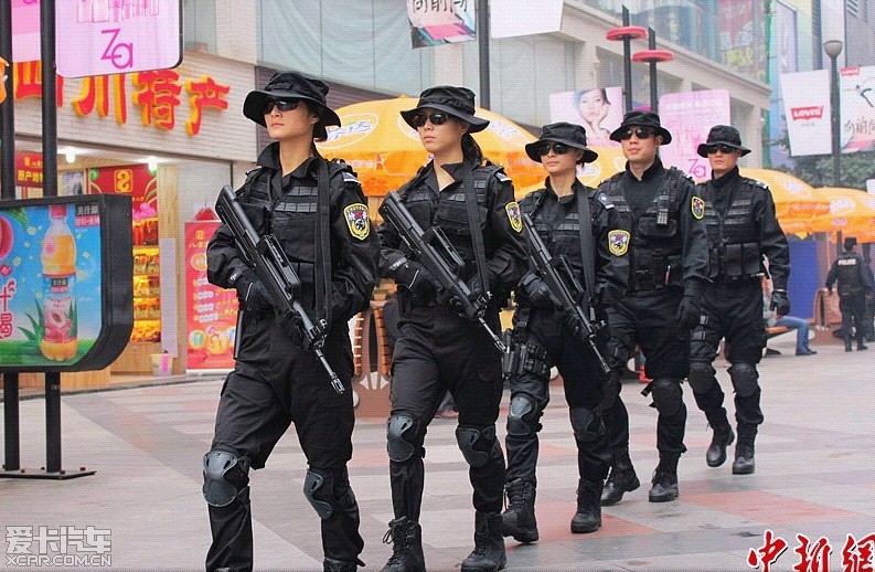 成都太古里女特警风采惊艳，又美又飒背后的故事引人瞩目！